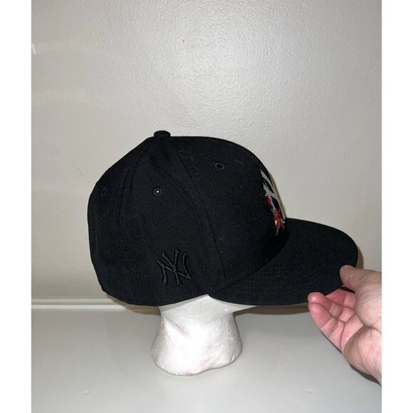 New Era MLB NY Yankees 59Fifty Black Rose Embroidered Fitted Hat Sz 7 3/8 - Picture 4 of 10